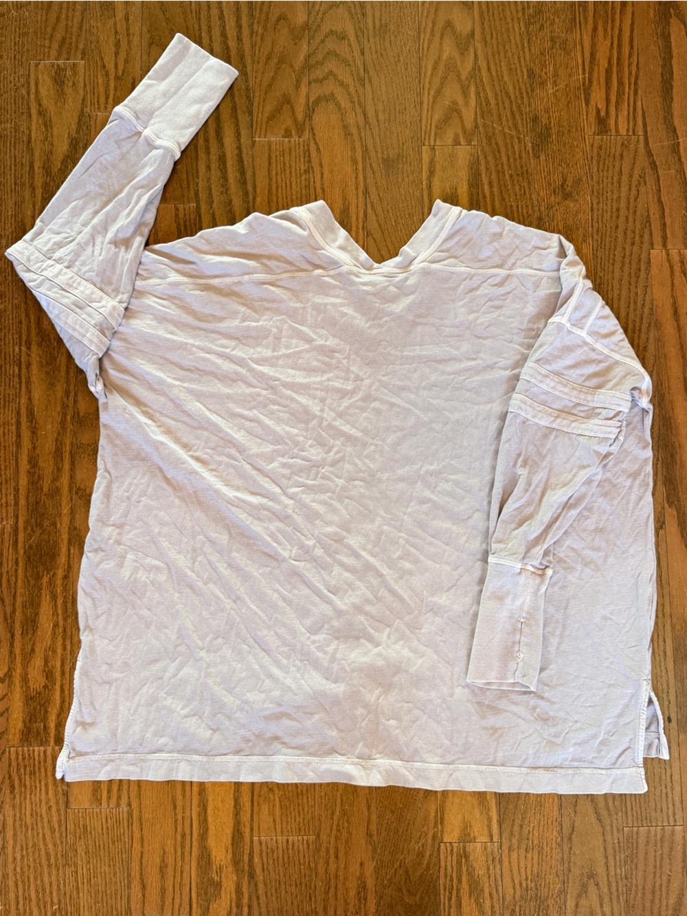 FP Movement by Free People Lavender/Grayish Long Sleeve V-Neck Tee - Picture 4 of 4